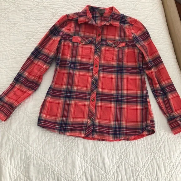 EUC 2 Women’s Cotton Plaid Plaid Flannel Shirts (Abercrombie & Eddie Bauer) - Picture 2 of 16